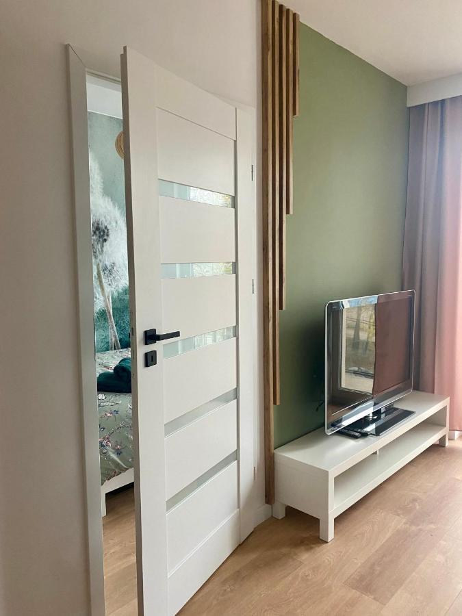 Airport Green Apartment Kl21 - Air Condition & Free Parking Warschau Exterior foto