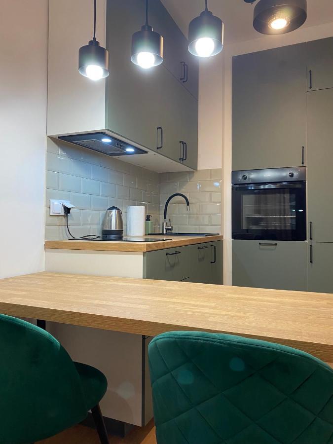 Airport Green Apartment Kl21 - Air Condition & Free Parking Warschau Exterior foto