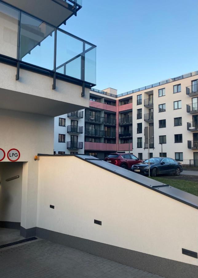 Airport Green Apartment Kl21 - Air Condition & Free Parking Warschau Exterior foto